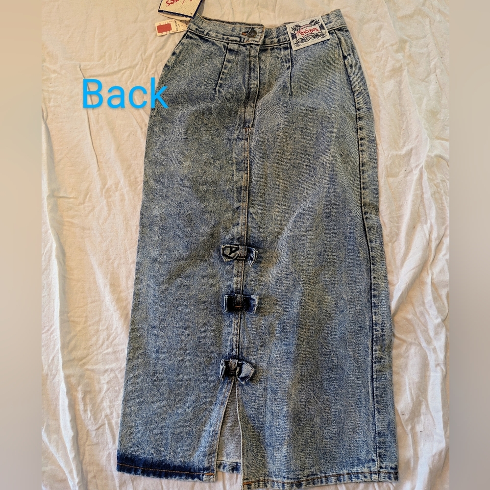 80s acid washed NWT midi denim skirt with bow details on the back